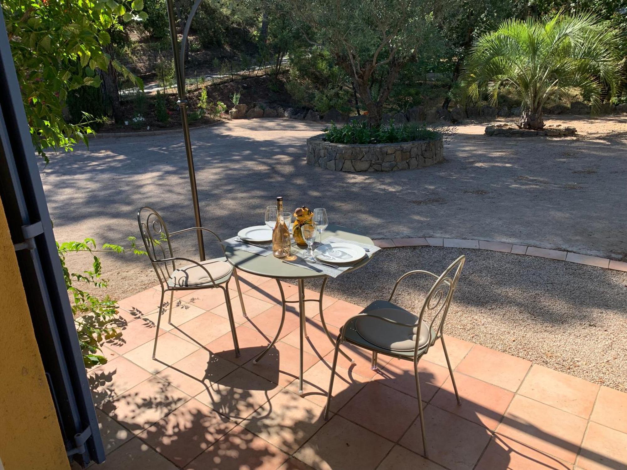 Sous Les Pins Parasols Vidauban Eksteriør billede