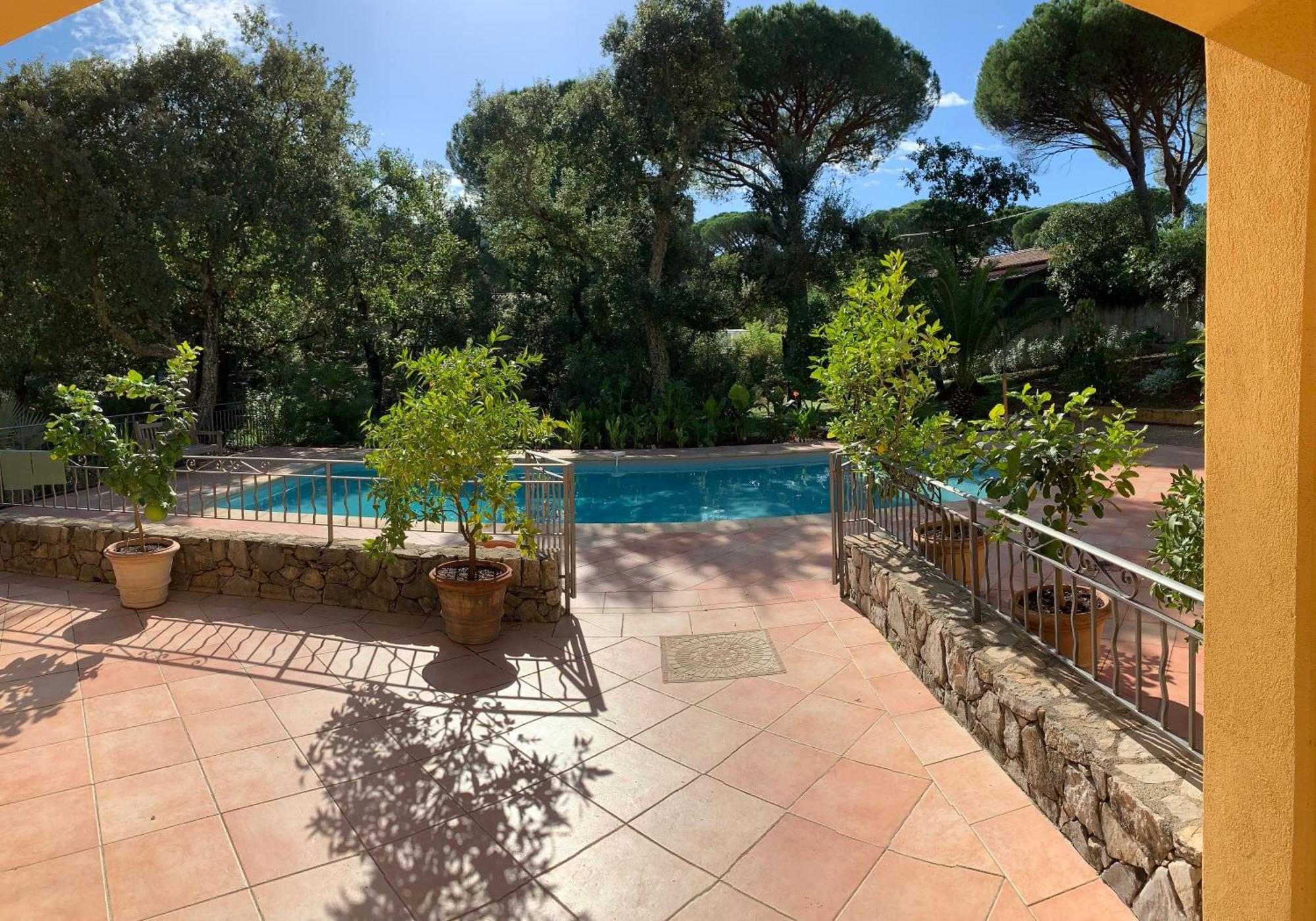 Sous Les Pins Parasols Vidauban Eksteriør billede