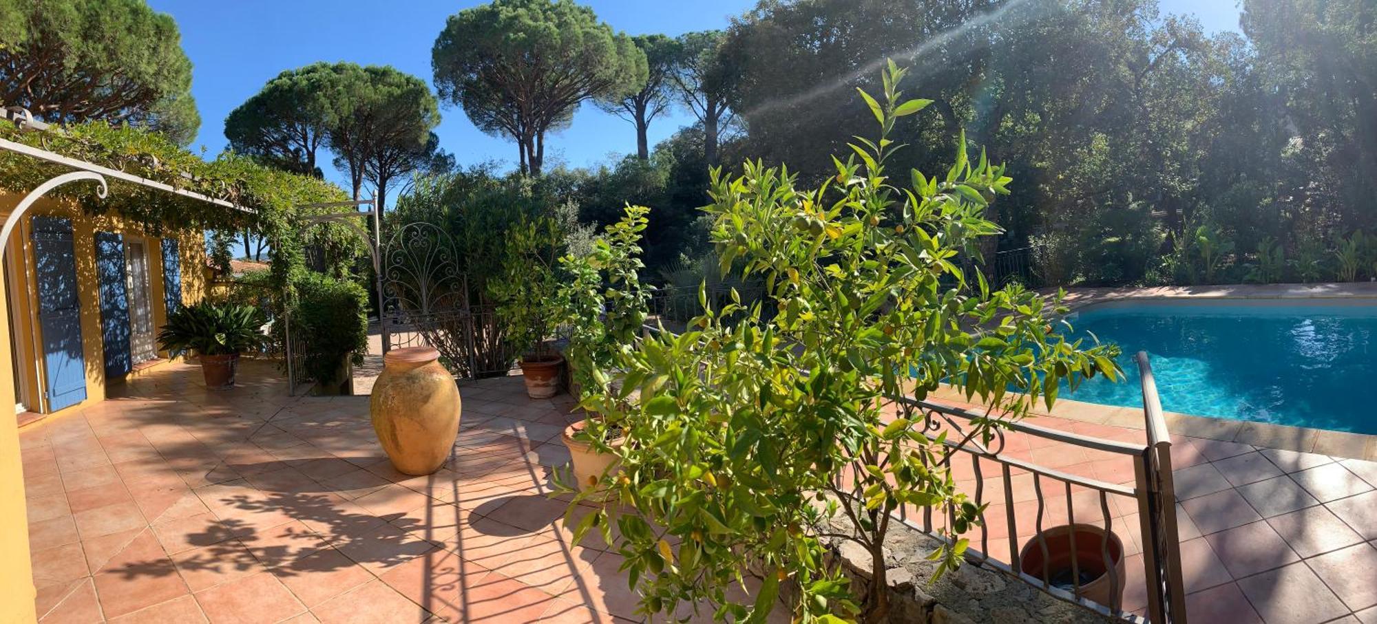 Sous Les Pins Parasols Vidauban Eksteriør billede